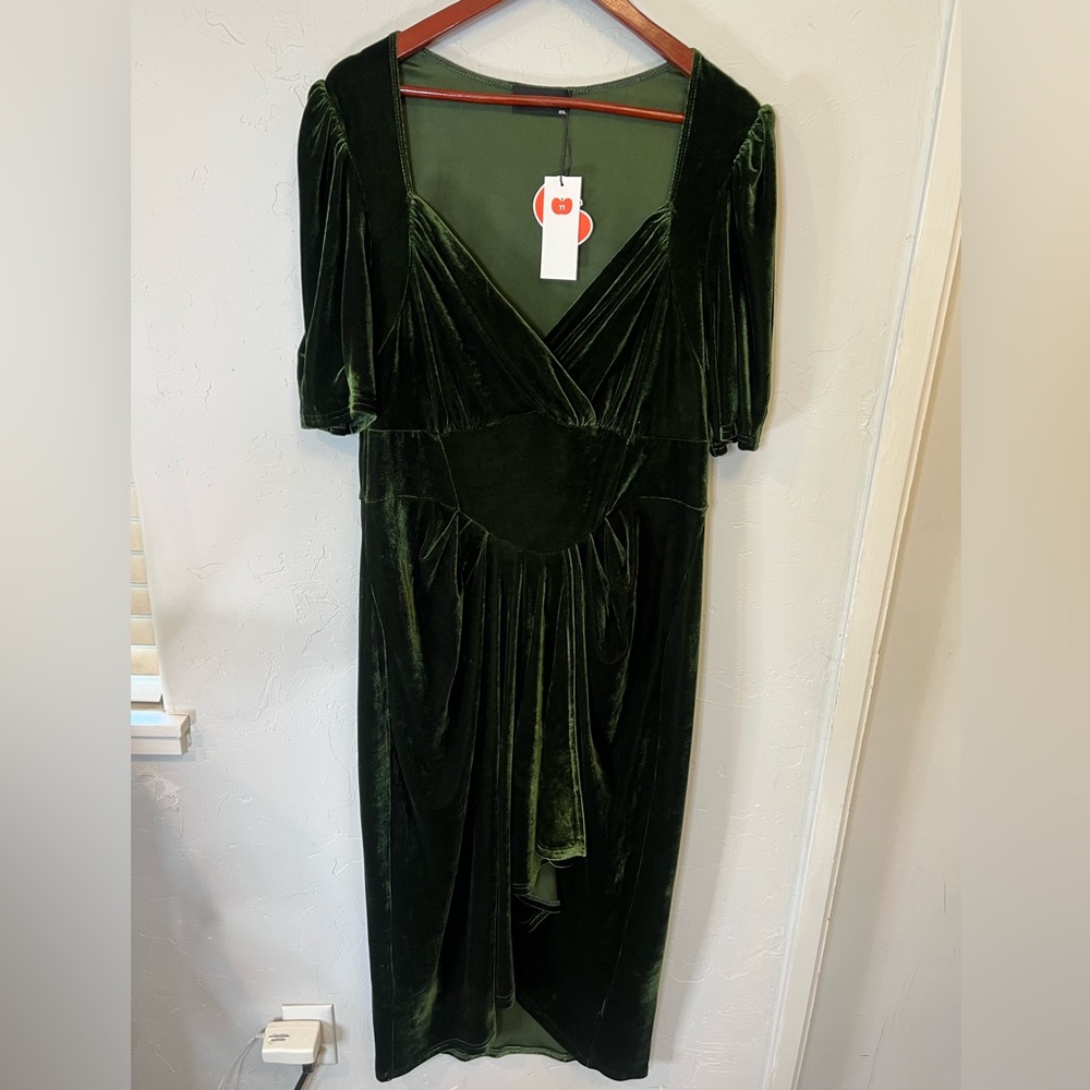 NWT Cider‎ Deep Green Velvet Short Sleeve Dress